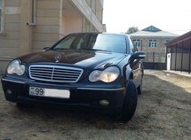 Mercedes C 200