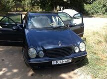 Mercedes E 280