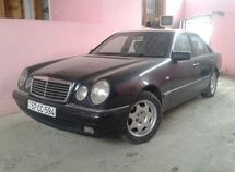 Mercedes E 240