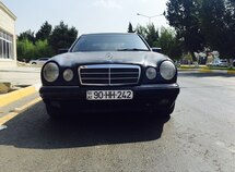 Mercedes E 240