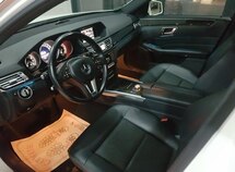Mercedes E 220