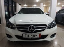 Mercedes E 220