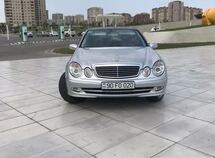 Mercedes E 220