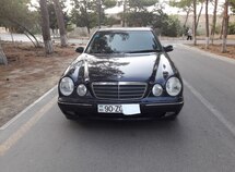 Mercedes E 220