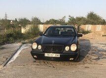 Mercedes E 240