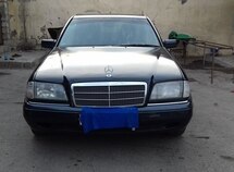 Mercedes C 200