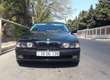 BMW 528