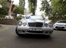 Mercedes E 240