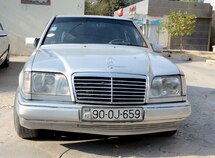 Mercedes E 220
