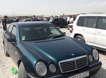 Mercedes E 200