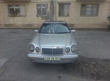 Mercedes E 220