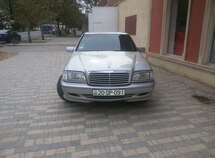 Mercedes C 200