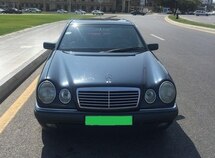 Mercedes E 240