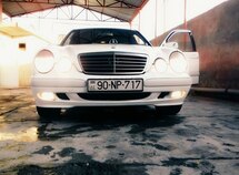 Mercedes E 200