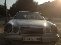Mercedes E 320