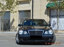 Mercedes E 320