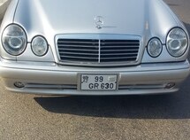 Mercedes E 240
