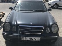 Mercedes E 220