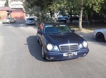 Mercedes E 220