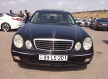 Mercedes E 320
