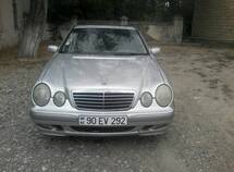 Mercedes E 200