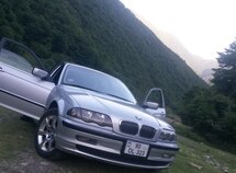 BMW 323