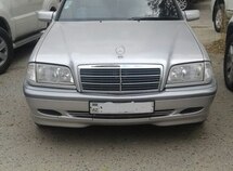Mercedes C 180