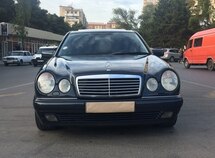 Mercedes E 320