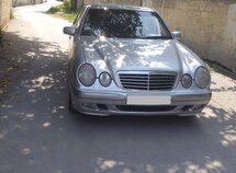 Mercedes E 240