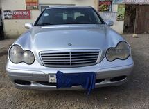 Mercedes E 220