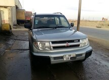 Mitsubishi Pajero io