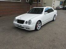 Mercedes E 240