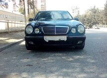 Mercedes E 200
