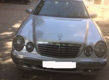 Mercedes E 240