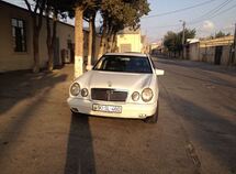 Mercedes E 240