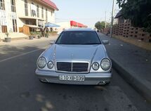 Mercedes E 240