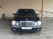Mercedes E 200