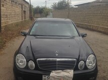 Mercedes E 220