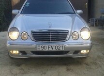 Mercedes E 220
