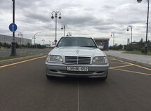 Mercedes C 200