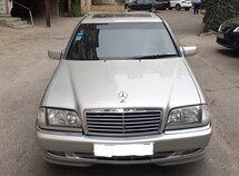 Mercedes C 240