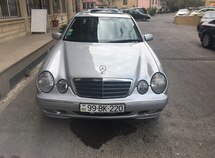 Mercedes E 220