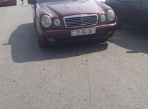 Mercedes E 200