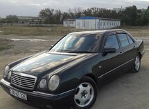 Mercedes E 280