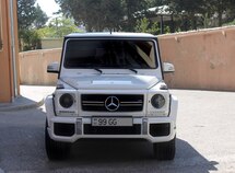 Mercedes G 500