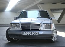 Mercedes E 220