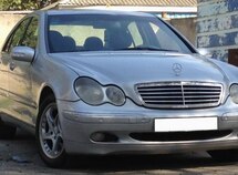 Mercedes C 320