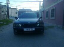 BMW 528