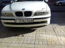 BMW 528