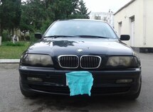 BMW 323